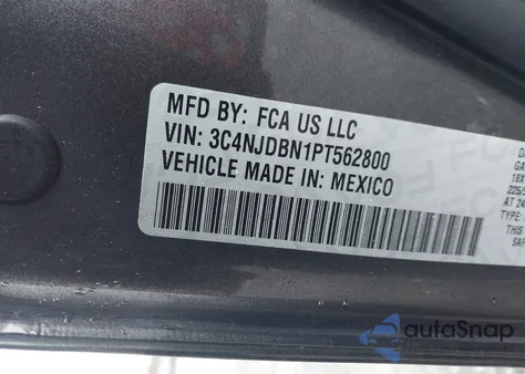 2023 Jeep Compass Altitude 4X4 z USA, uszkodzony, nr VIN 3C4NJDBN1PT562800